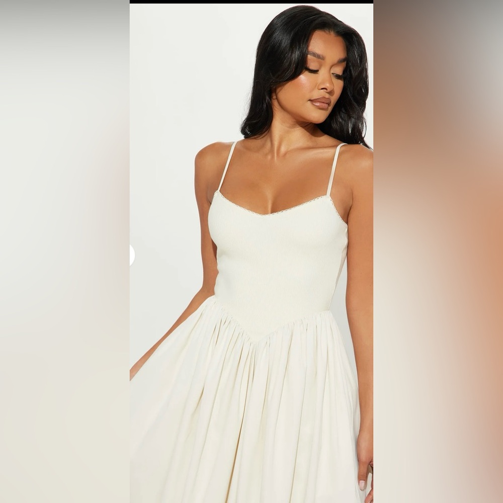 Cream flowy dress. NWT Size XL